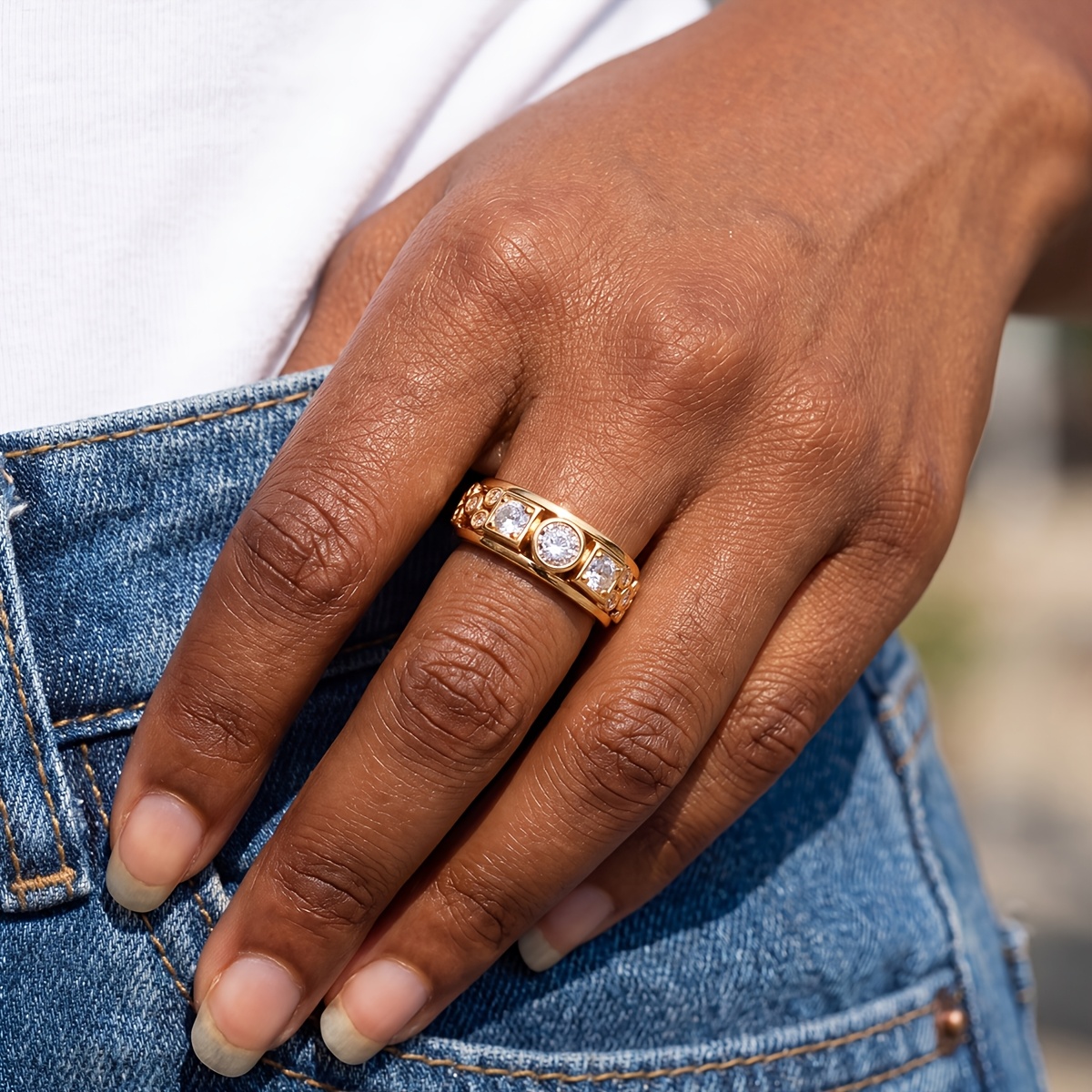 Geometric Round and Square Women's Ring, Exquisite Design